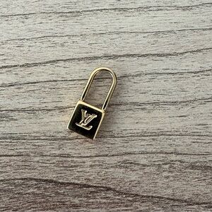 Louis Vuitton Zipper charm Pull LV Gold colour replacement hardware